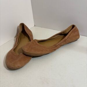 🛍️3/$30 Lucky Brand women’s tan coloured ballet flats slip on shoes in size 7.5